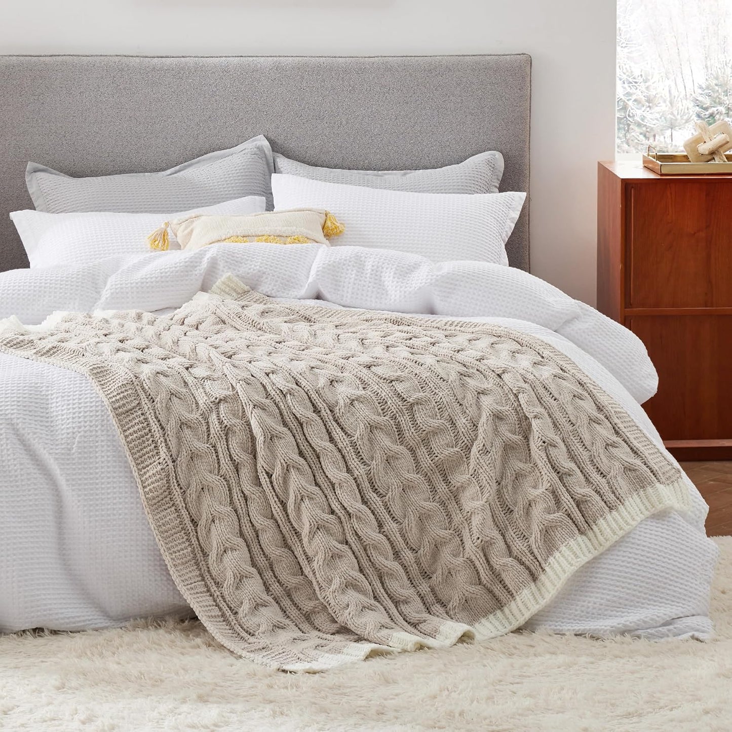Cable Knit Throw Blanket for Couch Bed - Breathable Chenille Chunky Knit Throw Blanket for Decorative Gift, Gentlesoft Cozy and Warm for Winter and All Seasons, Beige, 50X60 Inches